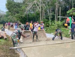 Hari Ke-5, Satgas TMMD Ke-127 dan Warga Terus Kebut Pengecoran Jalan di Linggang Amer