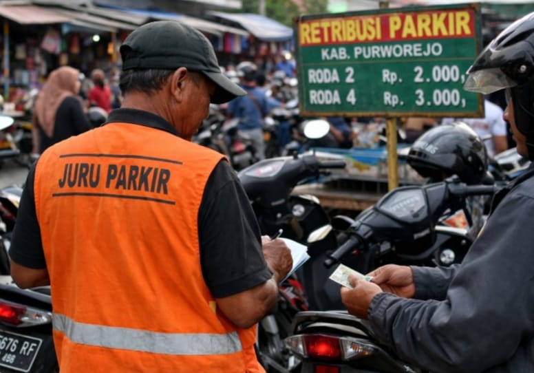 Kenaikan Setoran Parkir Jelang Lebaran, Antara Target PAD dan Beban Jukir