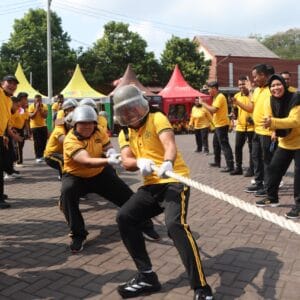 Polres Pasuruan Gelar Olahraga Bersama Meriahkan Hari Bhayangkara ke-80