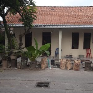 Kolaborasi STAK, Pemkab Sleman, Baznas, dan Relawan Wujudkan Rumah Layak Huni bagi Warga Sinduadi