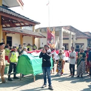 Ratusan Warga Banyon Tuntut Pencopotan Dukuh