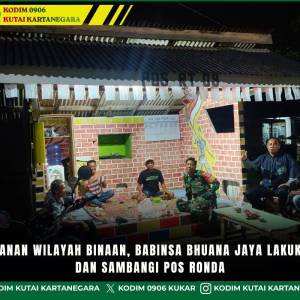 Jaga Keamanan Wilayah Binaan, Babinsa Bhuana Jaya Lakukan Patroli Dan Sambangi Pos Ronda