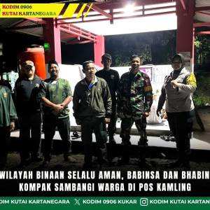 Wujudkan Wilayah Binaan Selalu Aman, Babinsa Dan Bhabinkamtibmas Kompak Sambangi Warga Di Pos Kamling