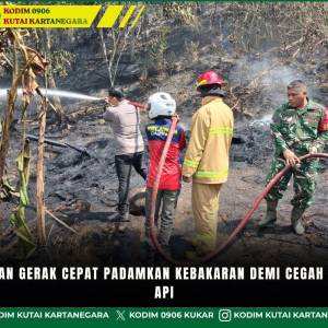 Tim Gabungan Gerak Cepat Padamkan Kebakaran Demi Cegah Penyebaran Api
