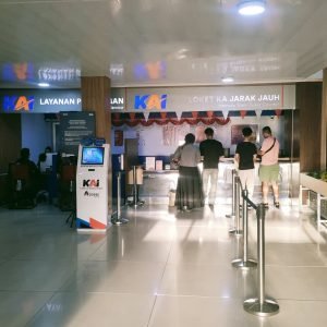 Soetta Ditutup Gegara Abu Vulkanik, KAI Daop 6 Gaspol Tambah KA ke Jakarta