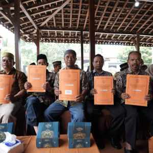 Gubernur DIY Serahkan Sertifikat Hak Milik Hunian Tetap bagi Warga Terdampak Erupsi Merapi di Kepuharjo Cangkringan